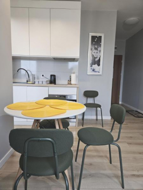 Urban Jungle - Grey Apartment